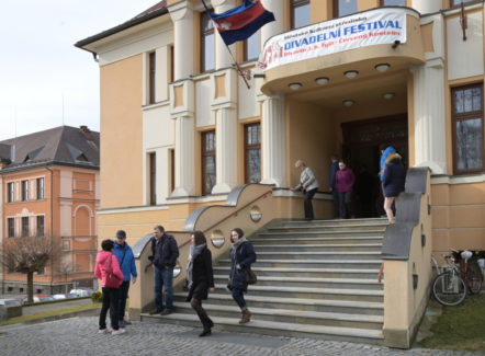 Hlaste se do konce října na činoherní divadelní přehlídku v Červeném Kostelci