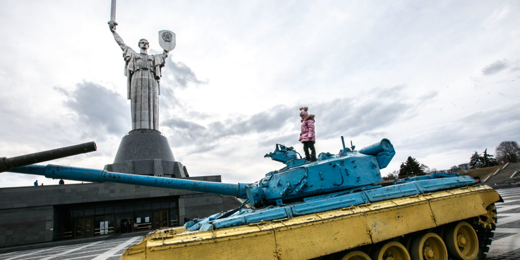 Výstava fotografií reportérky Majdy Slámové na téma Válka na Ukrajině