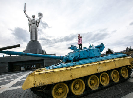 Výstava VOXPOT: fotografie reportérky Majdy Slámové s názvem Válka na Ukrajině