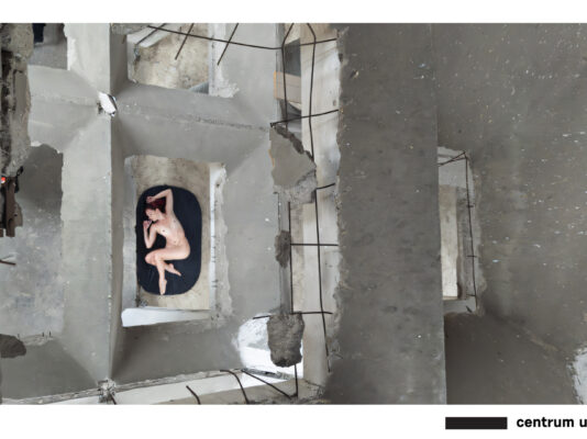 Akt & urbex
