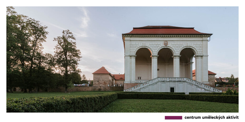 Inkubátor ve Valdštejnské lodžii