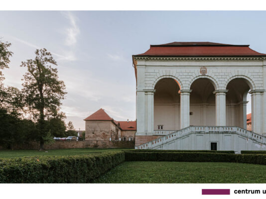 Inkubátor ve Valdštejnské lodžii